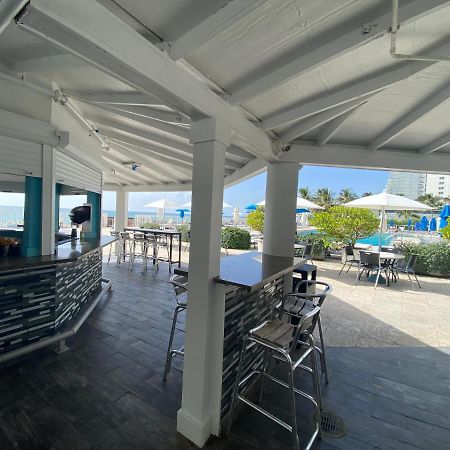 Beachfront Condo In Miami! サニーアイルズビーチ エクステリア 写真