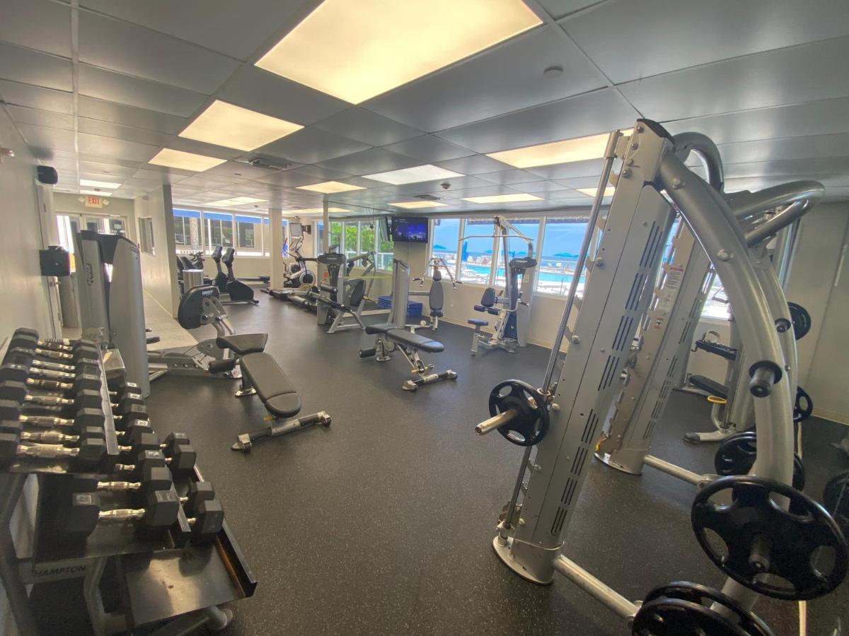 Beachfront Condo In Miami! サニーアイルズビーチ エクステリア 写真